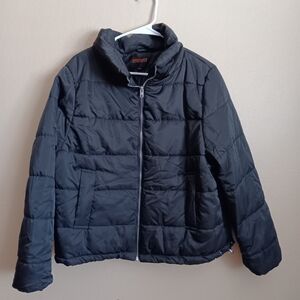 Women's black ambiance puffer jacket used size medium